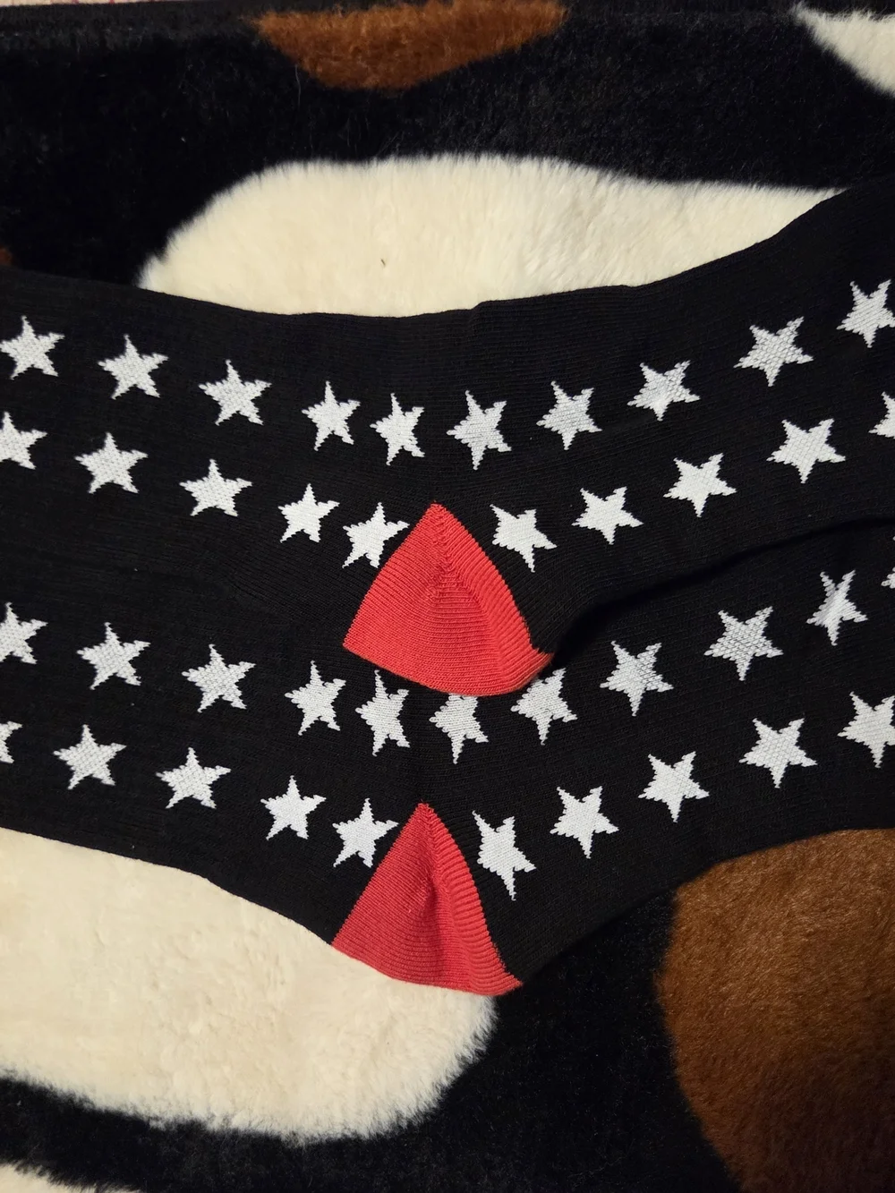 Men's Black Star Pattern Socks with Red Accents